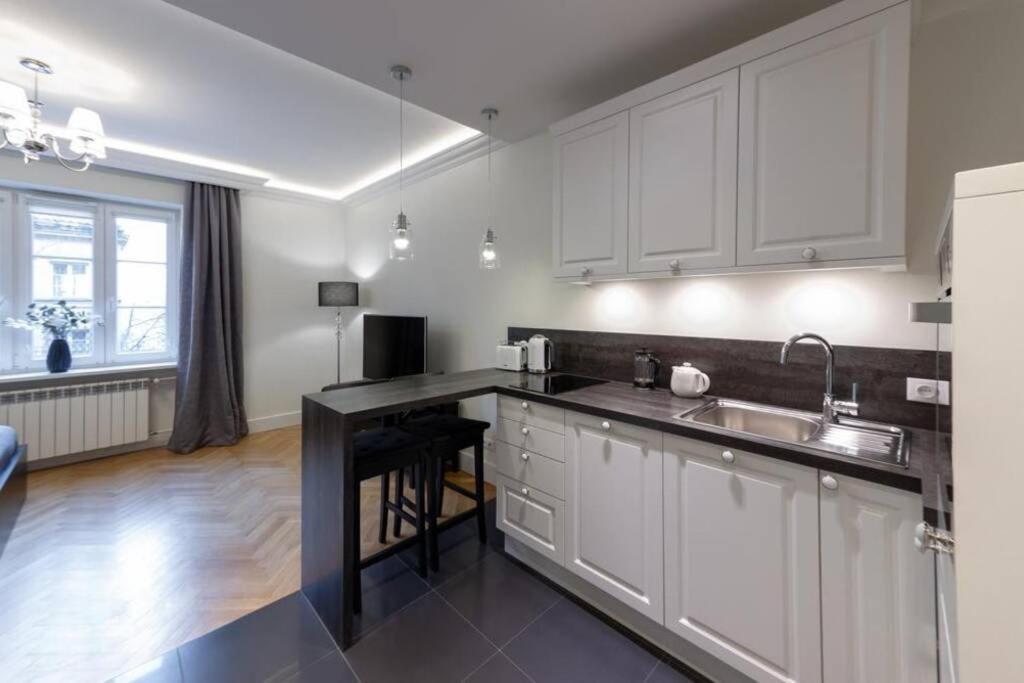 Apartamenty-Mi Crystal Варшава Екстериор снимка